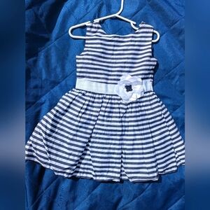 Girls dress, size 2t